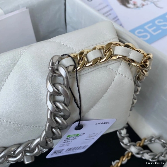 Firstbag Ru 19 CHANEL Handbag-26CM  0710